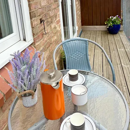 Superb Location 3 Storey House Free Parking Holiday home